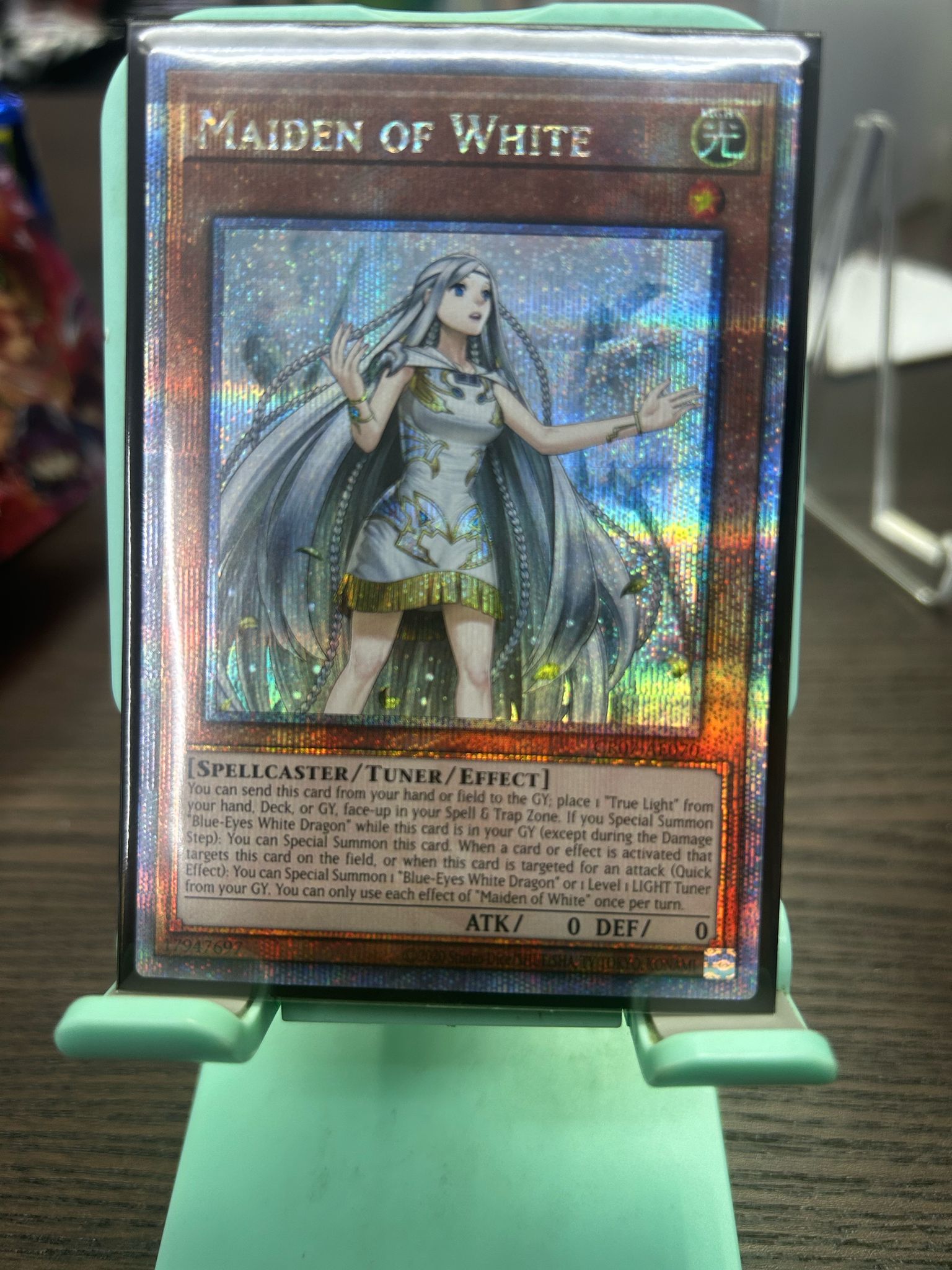 CR07-AE070 (QCSER)Maiden of White(白色少女)